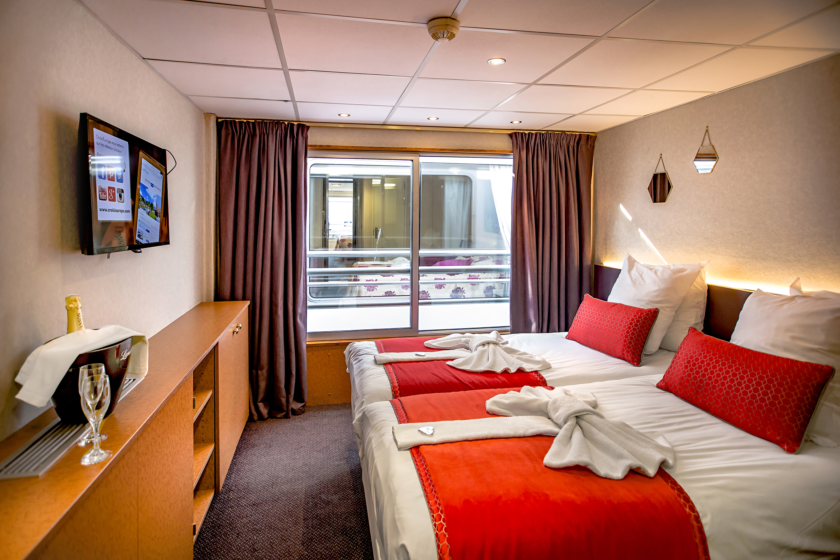 CroisiEurope MS Europe Cabin 2.jpg